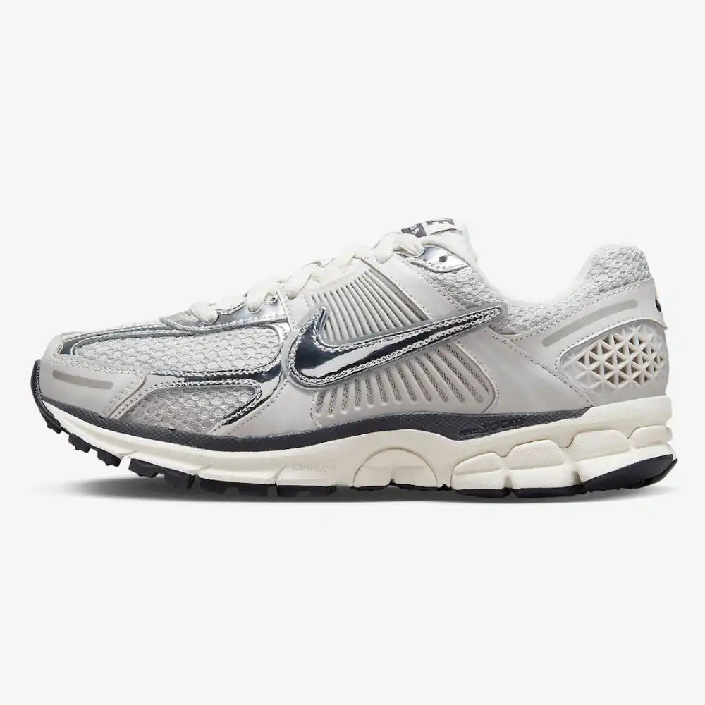 Zoom Vomero 5 Photon Dust Metallic Silver